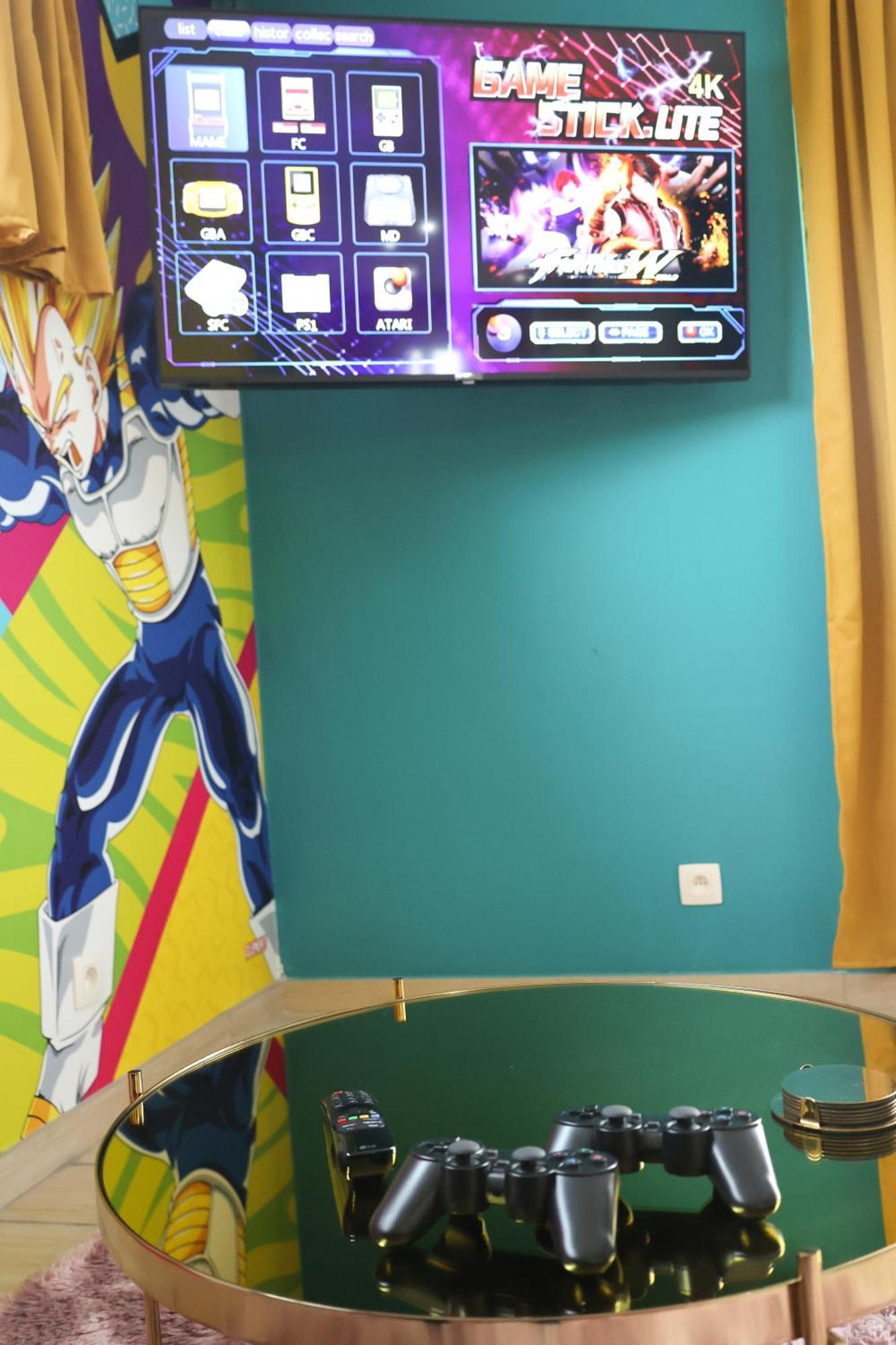 Capsule 90's - Balneo - Sauna - Flipper - Billard - Netflix - Nintendo Switch & Jeux -