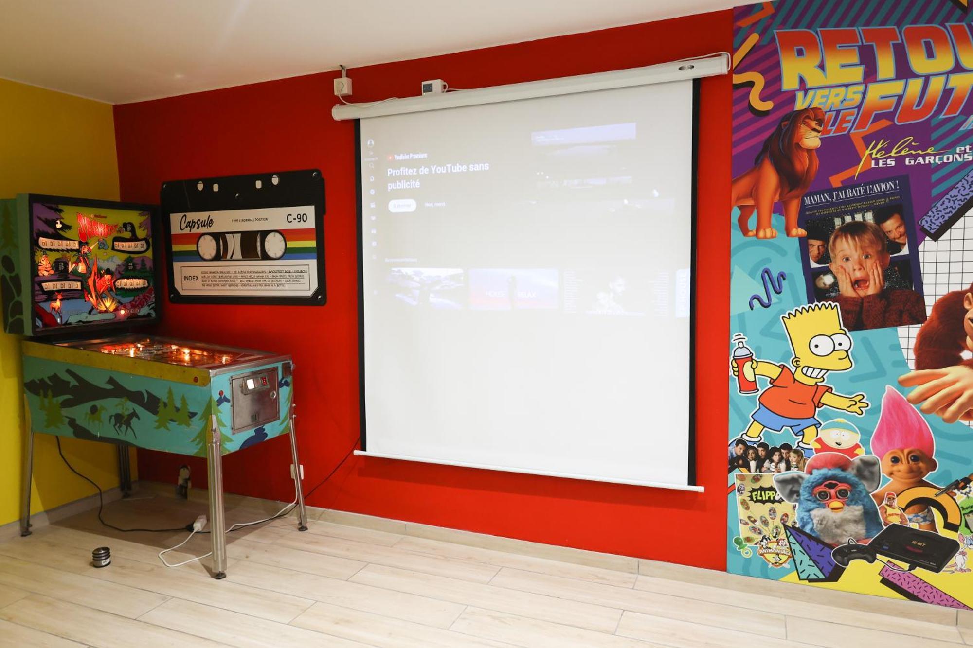 Capsule 90's - Balneo - Sauna - Flipper - Billard - Netflix - Nintendo Switch & Jeux - * Mons